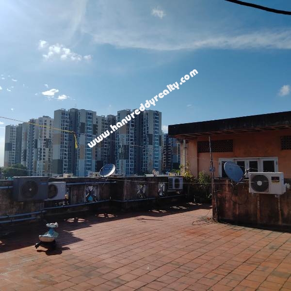 Residential independent building with Rental for Sale at Choolai